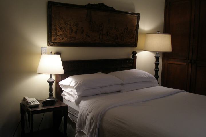 Room 74 of 238