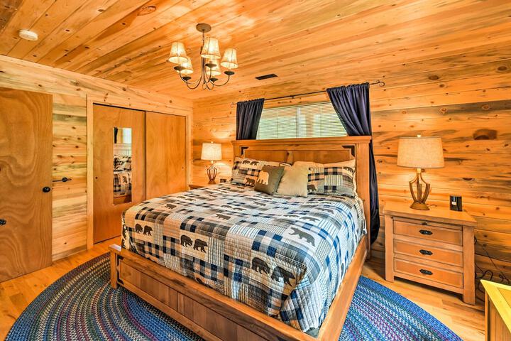 bobcat Trail Cabin on 3 Acres in Como!