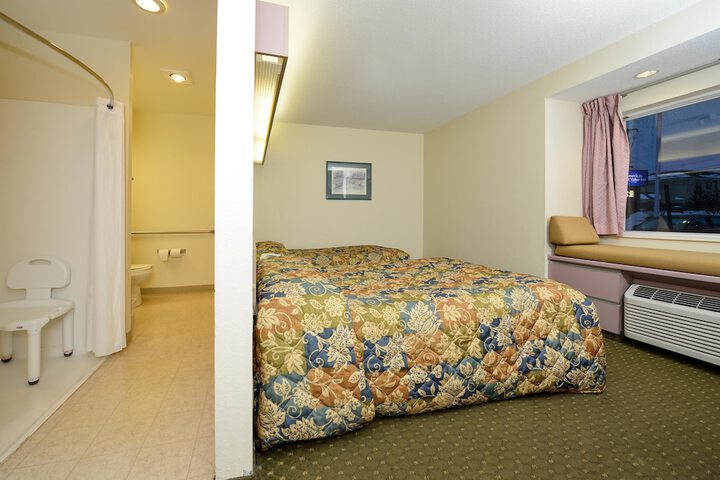 Room 11 of 20