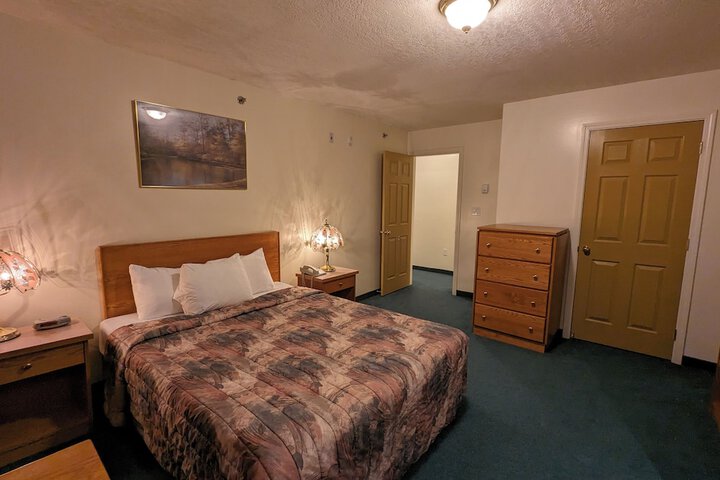 Room 61 of 82