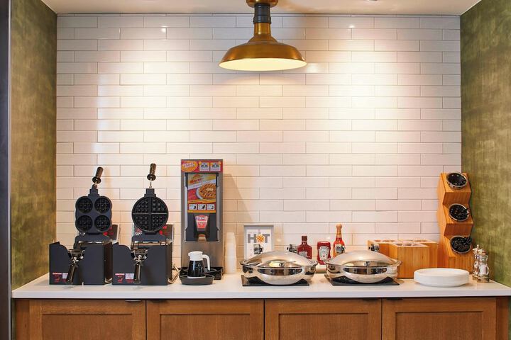 Fairfield Inn & Suites by Marriott Albany Airport