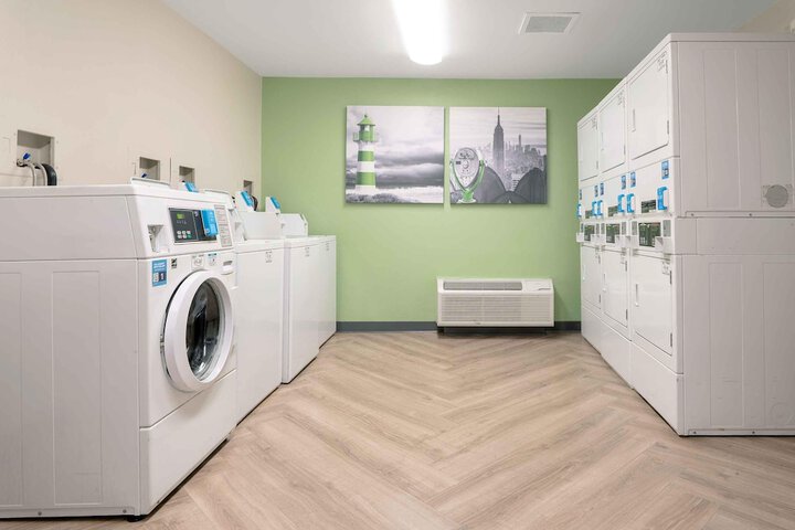 Extended Stay America Suites DC Fairfax Fair Oaks Mall