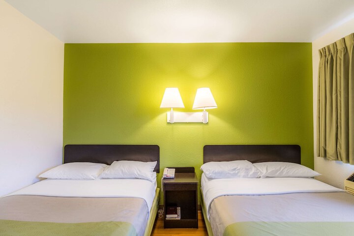 Room 27 of 27
