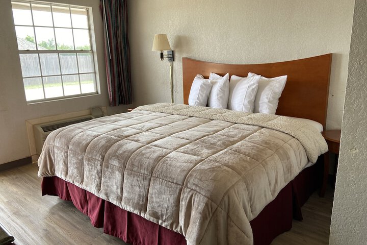 Room 14 of 27