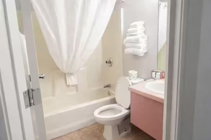 Nisswa Hotel and Suites