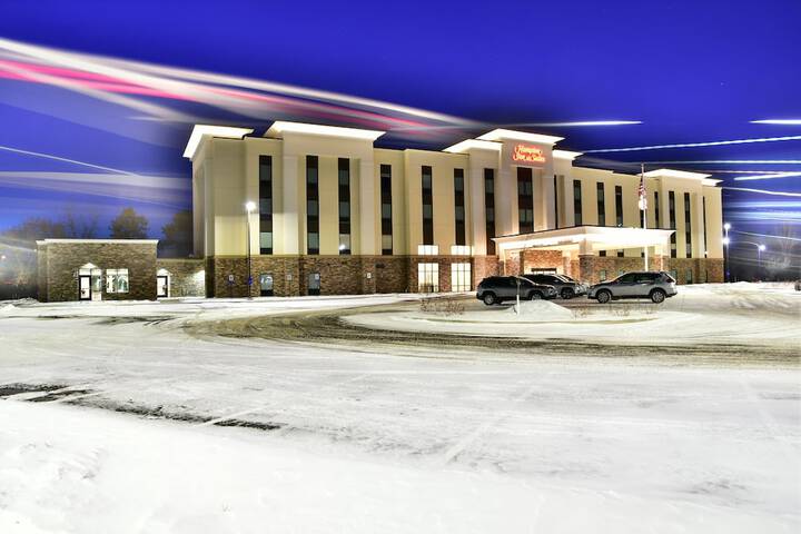 Hampton Inn & Suites Menomonie-UW Stout