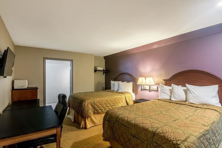 Room 17 of 38