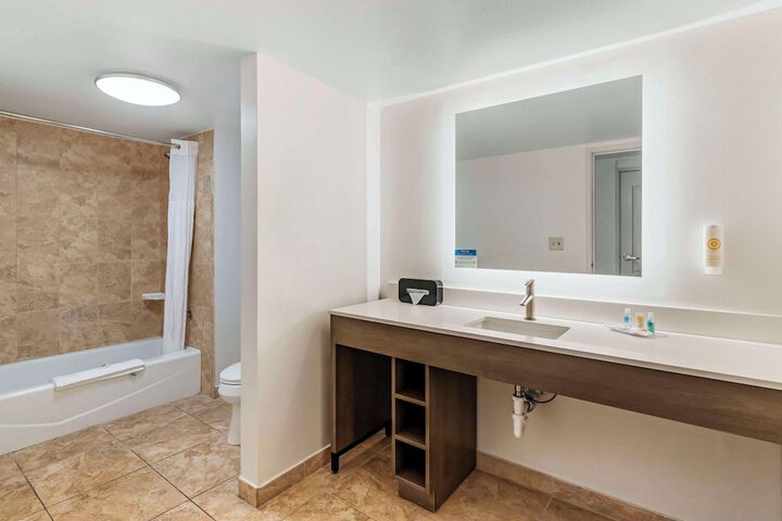 Comfort Suites Valdosta Mall Area
