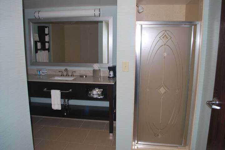 Room 48 of 98