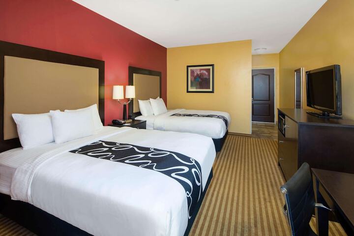 La Quinta Inn & Suites by Wyndham Atlanta-Union City