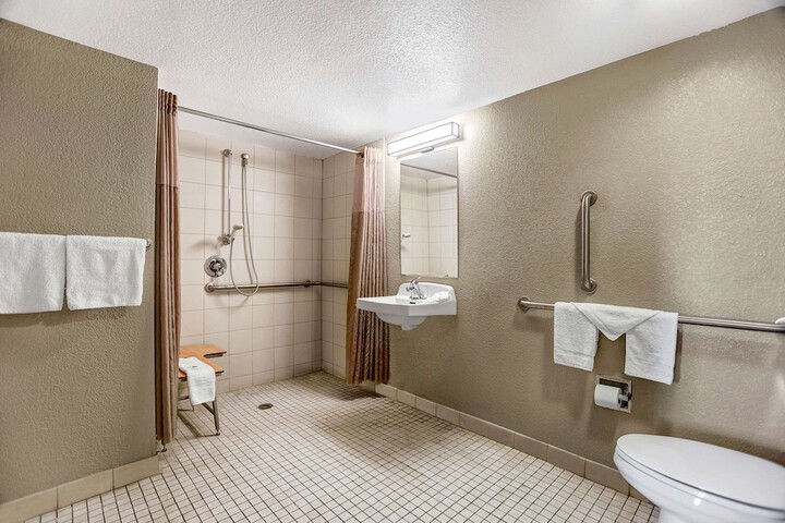 Room 15 of 35