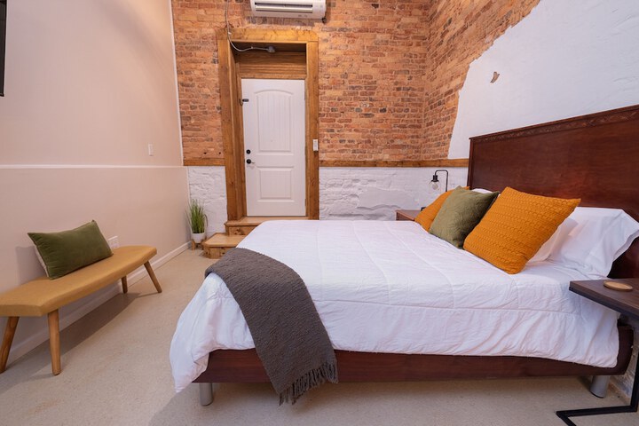Hartwell Suites