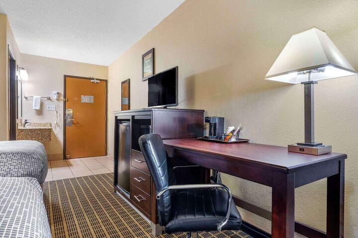 Room 42 of 46