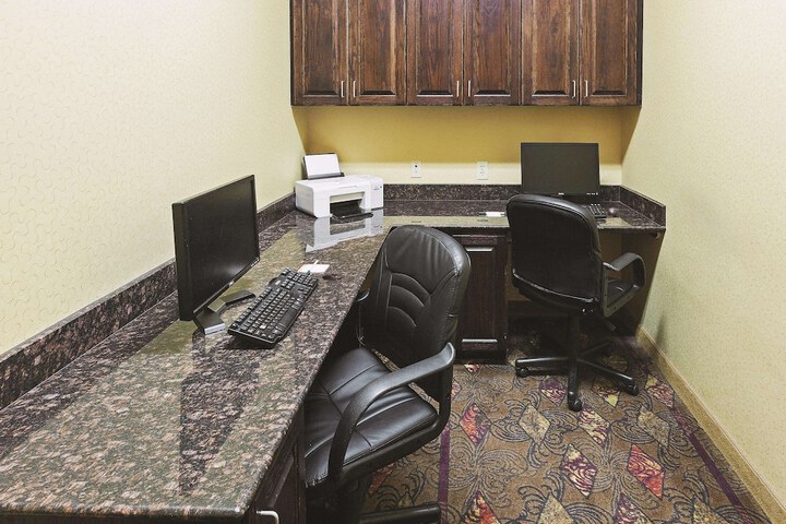 Business Center 55 of 57