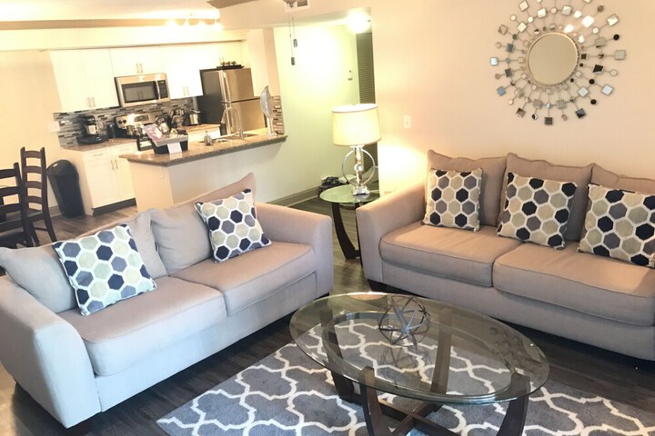 Sawgrass Mall Apartment 2