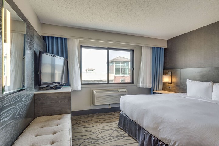 Room 82 of 109