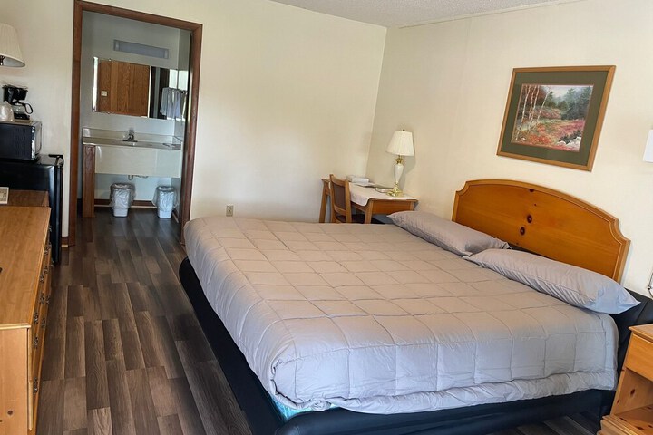 Room 21 of 32