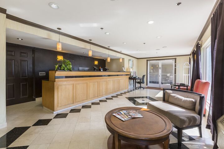Hotel Interior 11 of 40