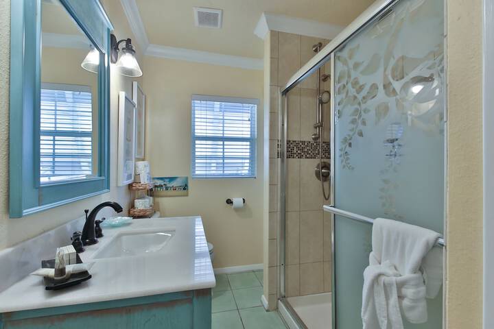 Tradewinds Beach Resort