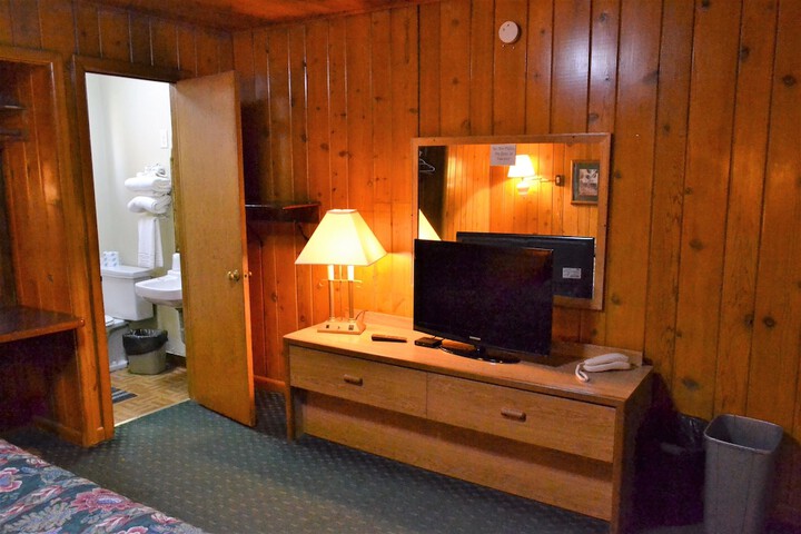 Room 70 of 81