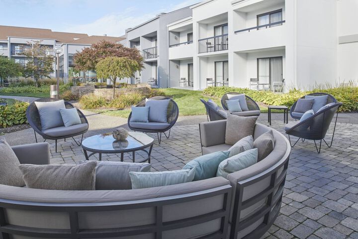 Courtyard by Marriott Detroit Troy