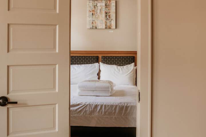 Room 52 of 89