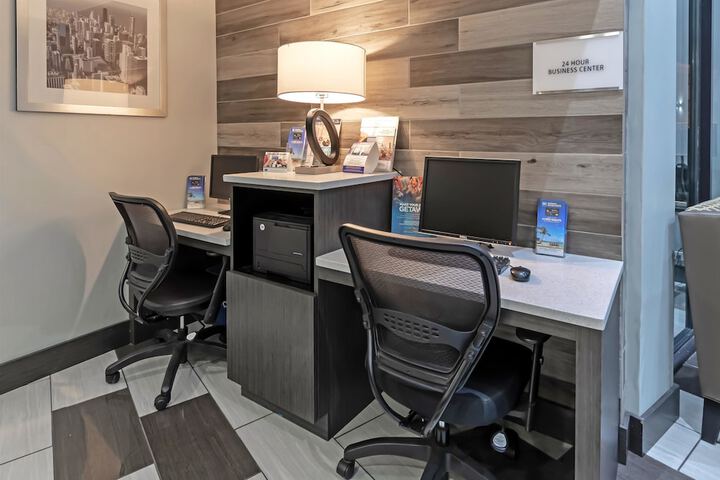 Business Center 20 of 20