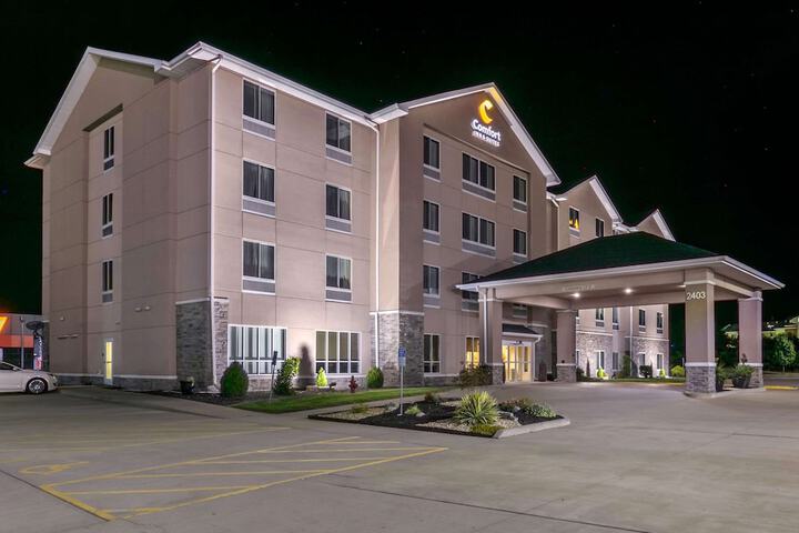 Comfort Inn & Suites Marion I-57