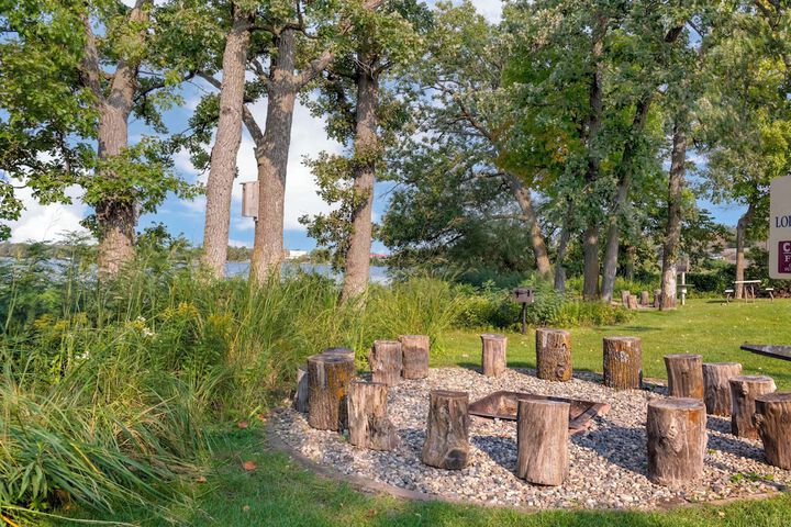 Best Western Premier The Lodge on Lake Detroit