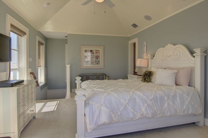 Room 10 of 27