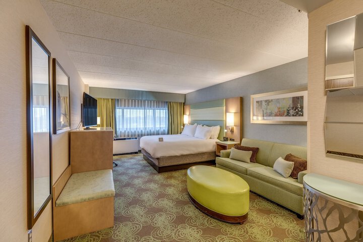 Room 34 of 73