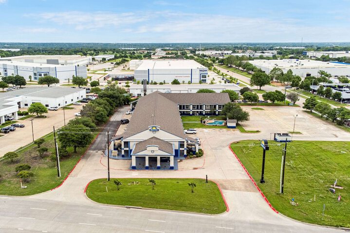 Days Inn by Wyndham McKinney