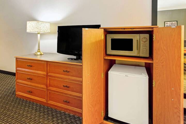 Room 9 of 29