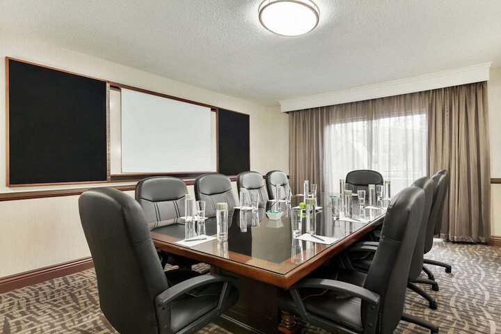 Embassy Suites by Hilton Santa Ana Orange County Airport