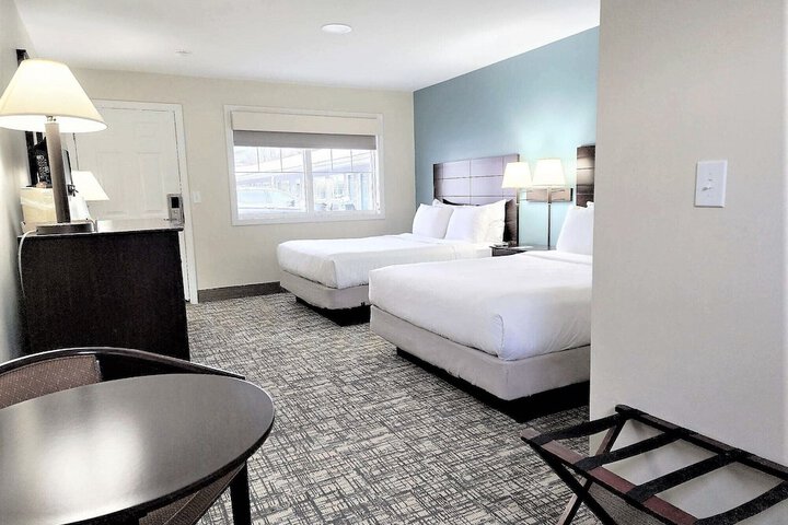 Room 53 of 68
