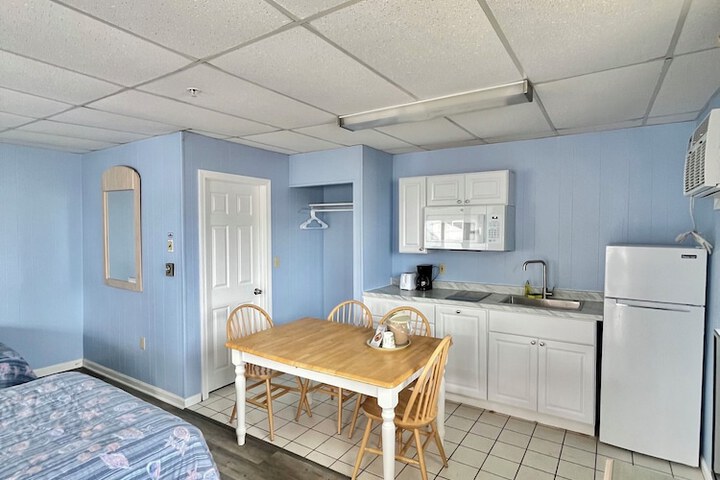 Beau Rivage Motel