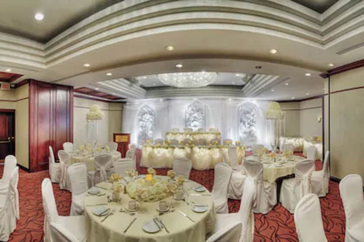 Ballroom/Hall 71 of 72