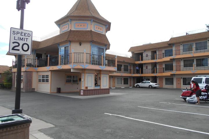 Hotel 3 of 47