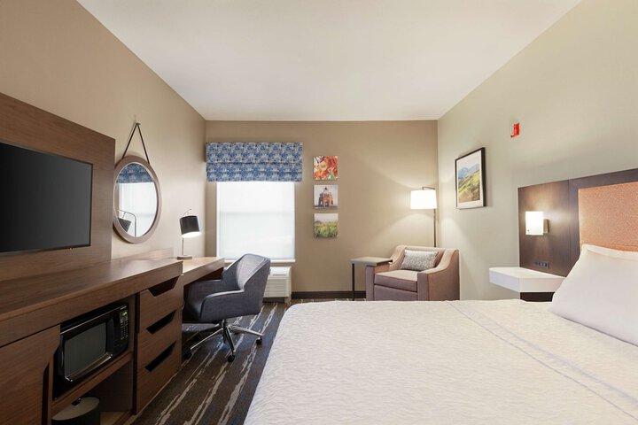 Room 7 of 27