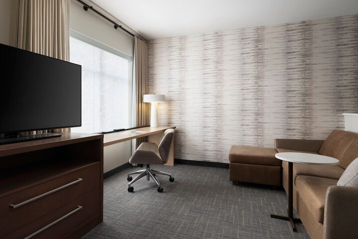 Room 34 of 92