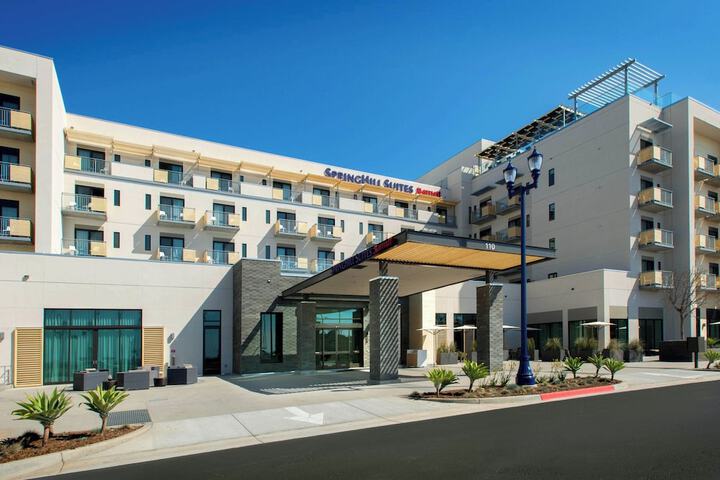 Hotel 2 of 33