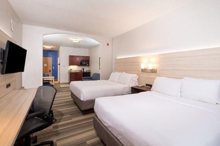 Room 15 of 41