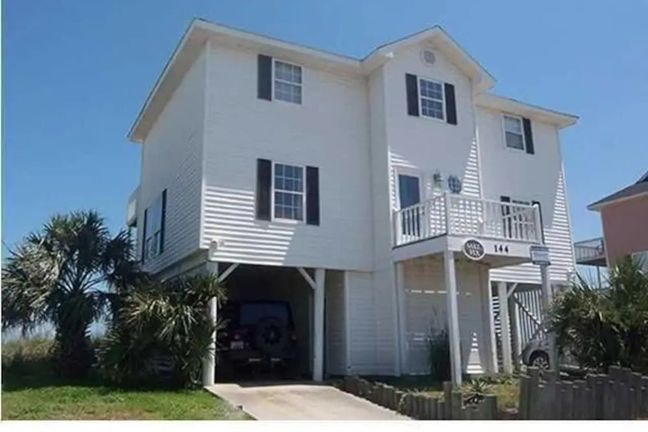 Going Coastal 5 Bedroom Home