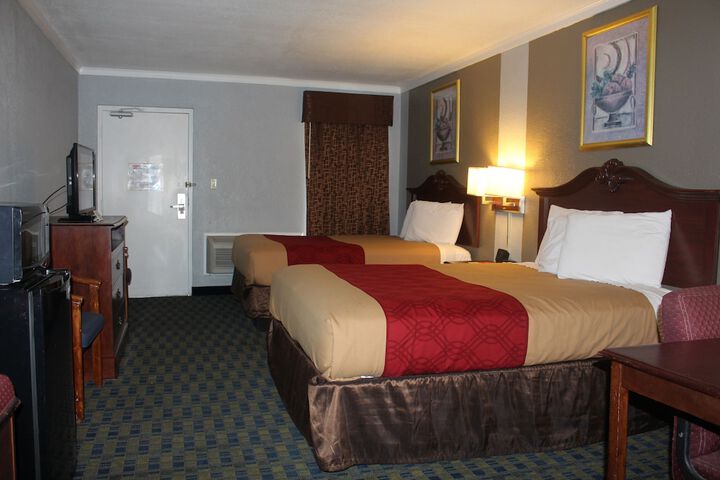 Room 27 of 36