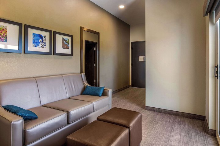 Room 12 of 40