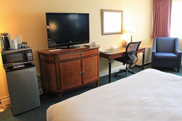 Room 52 of 86