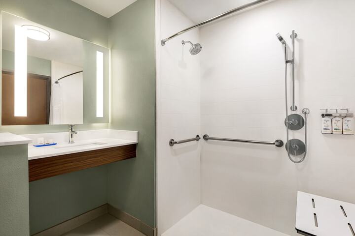 Room 25 of 49