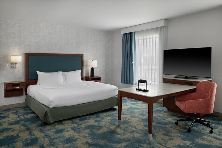 Hampton Inn & Suites Detroit / Troy