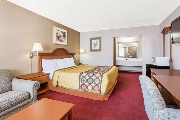 Room 4 of 14