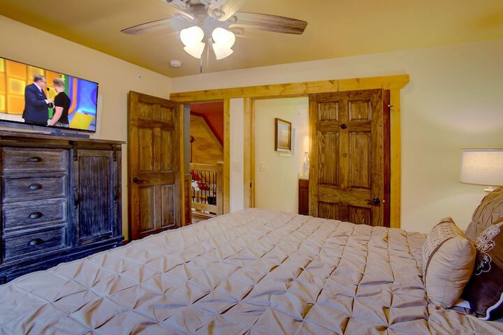 Room 64 of 90